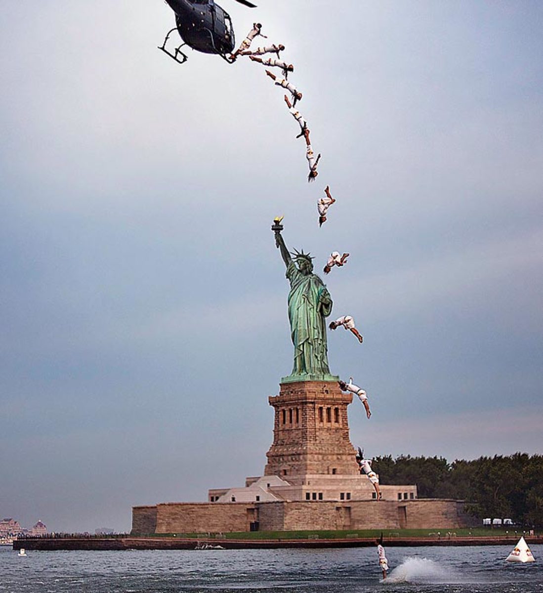 131223145533-orlando-red-bull-cliff-diving---statue-of-liberty---2-single-image-cut-single-image-cut.jpg