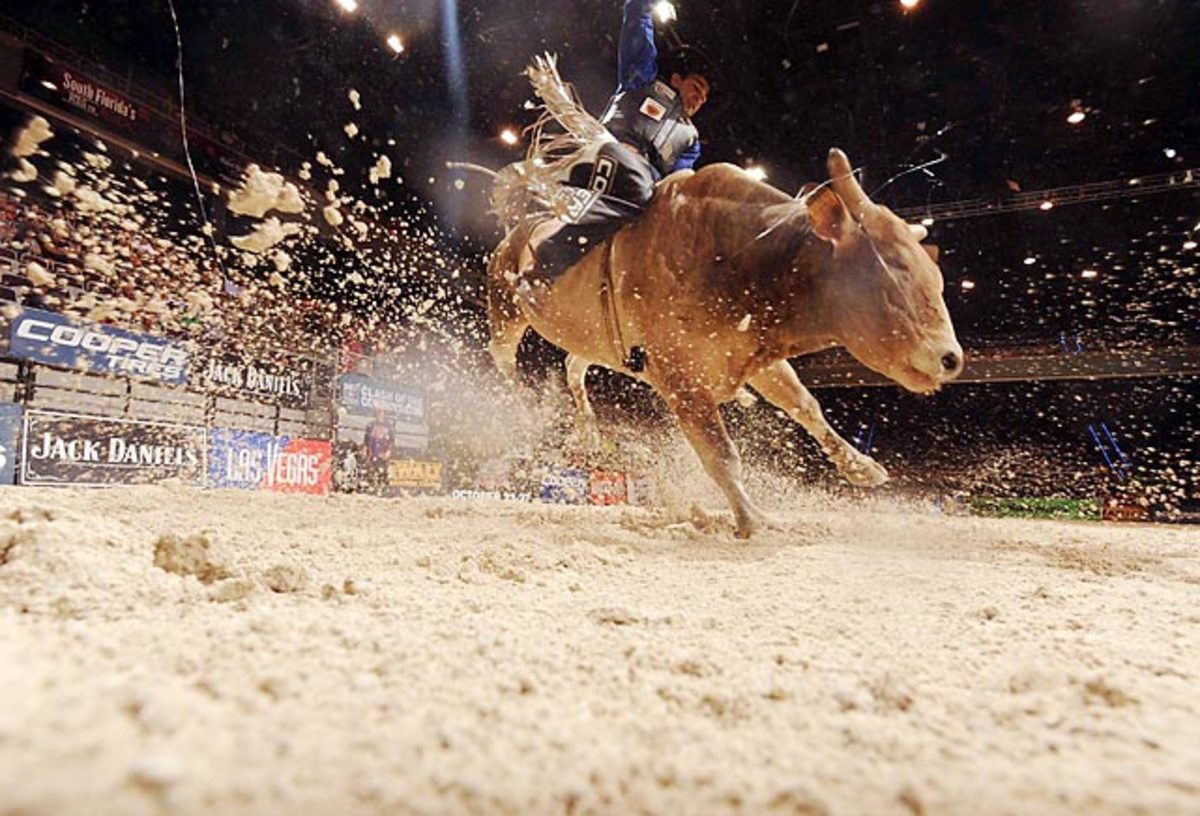 131219105302-bull-riding-rodeo-op3z-96639-dyst101813-single-image-cut.jpg