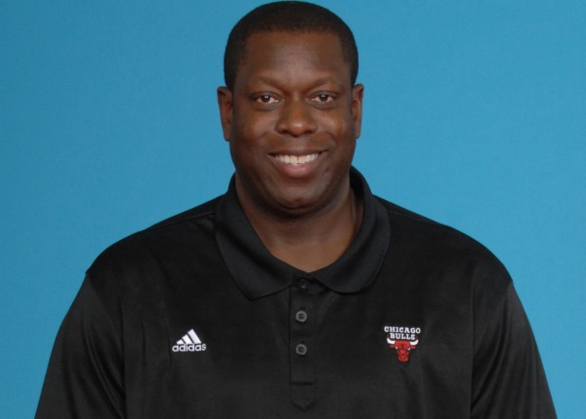 Former Villanova star and Bulls assistant coach Ed Pinckney is on the Grizzlies' interview list. (Getty Images)
