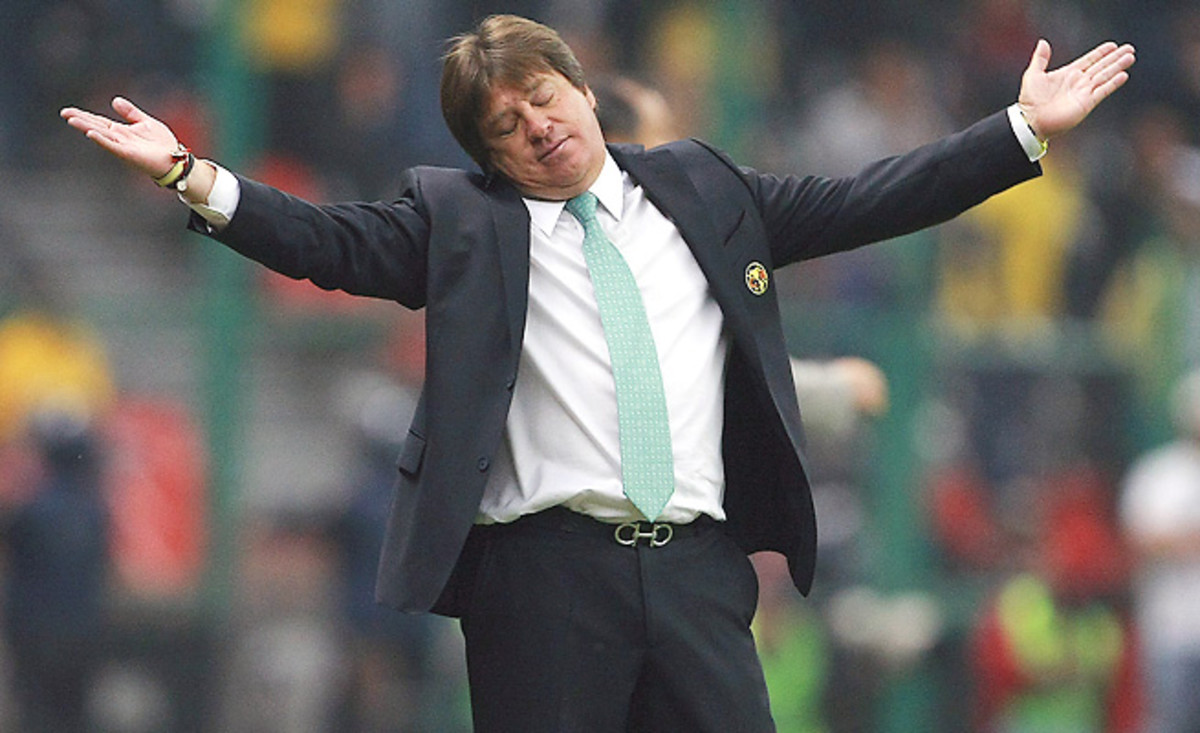 Miguel Herrera will reportedly replace Victor Manuel Vucetich as El Tri's coach for its World Cup playoff.