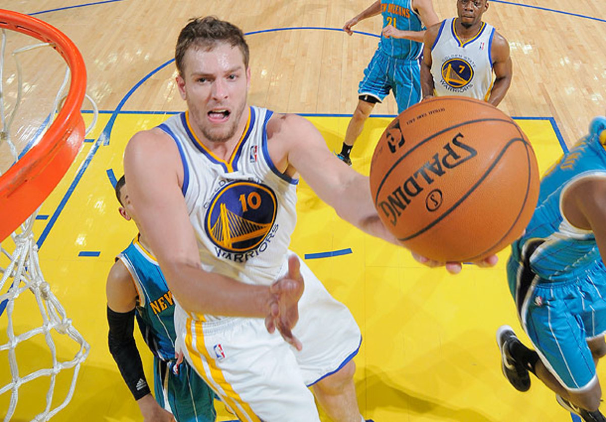 David Lee rebounds for the Golden State Warriors
