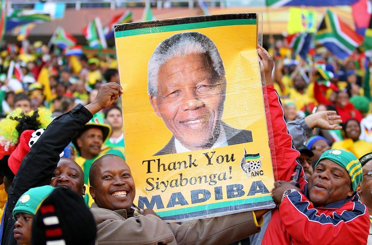 2010-Nelson-Mandela-fans.jpg