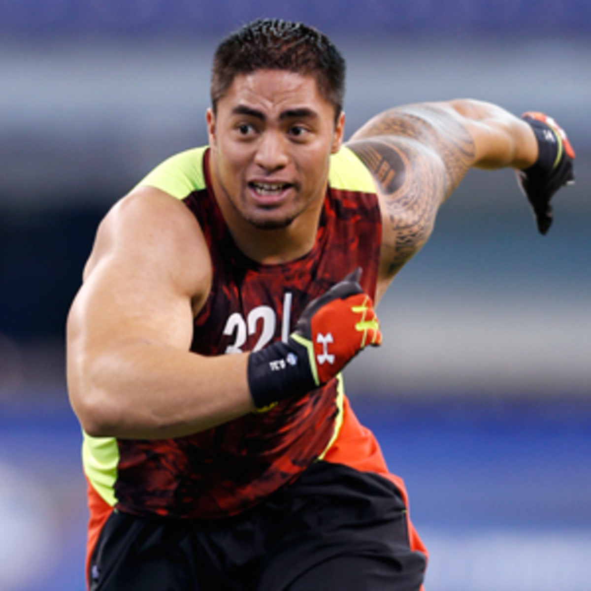 Manti Te'o has seen his NFL Draft stock fall after the BCS Championship Game and the scandal surrounding his fake girlfriend. (Joe Robbins/Getty Images)