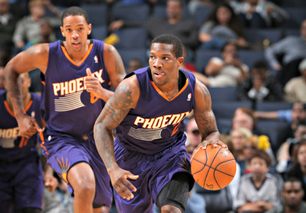 The ultra-quick Eric Bledsoe (center) has been a weapon for the Suns this season. (Joe Murphy/NBAE via Getty Images)