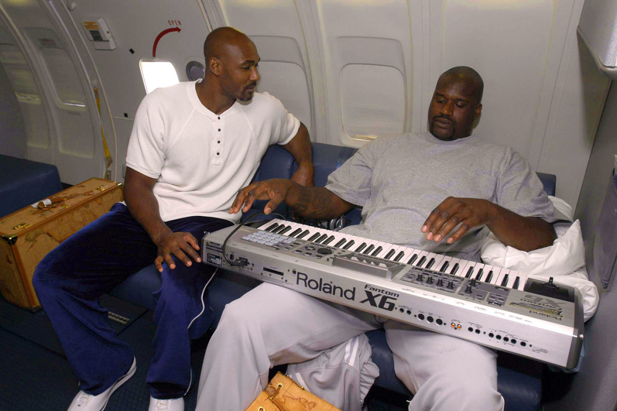 2004-Karl-Malone-Shaquille-O'Neal.jpg