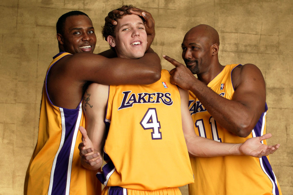 2004-Horace-Grant-Luke-Walton-Karl-Malone-001293617_RT8Final.jpg