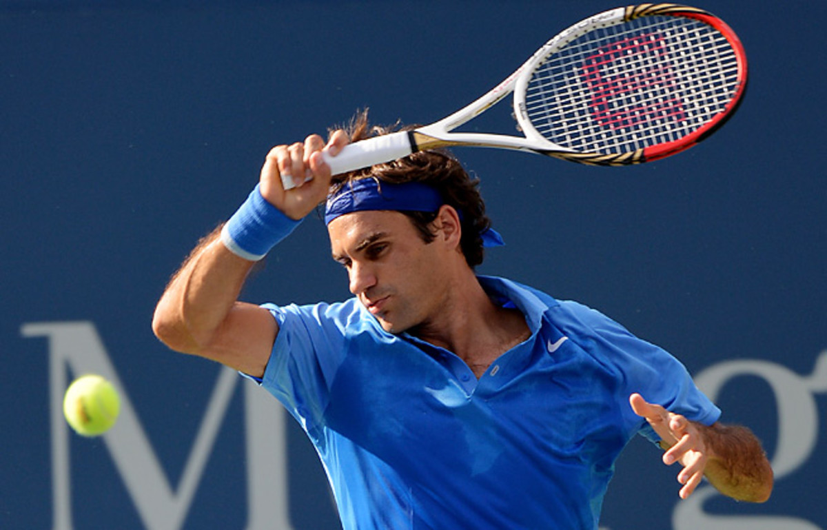 Roger Federer, the seventh seed, beat Grega Zemljia 6-3, 6-2, 7-5 in the first round of the U.S. Open.