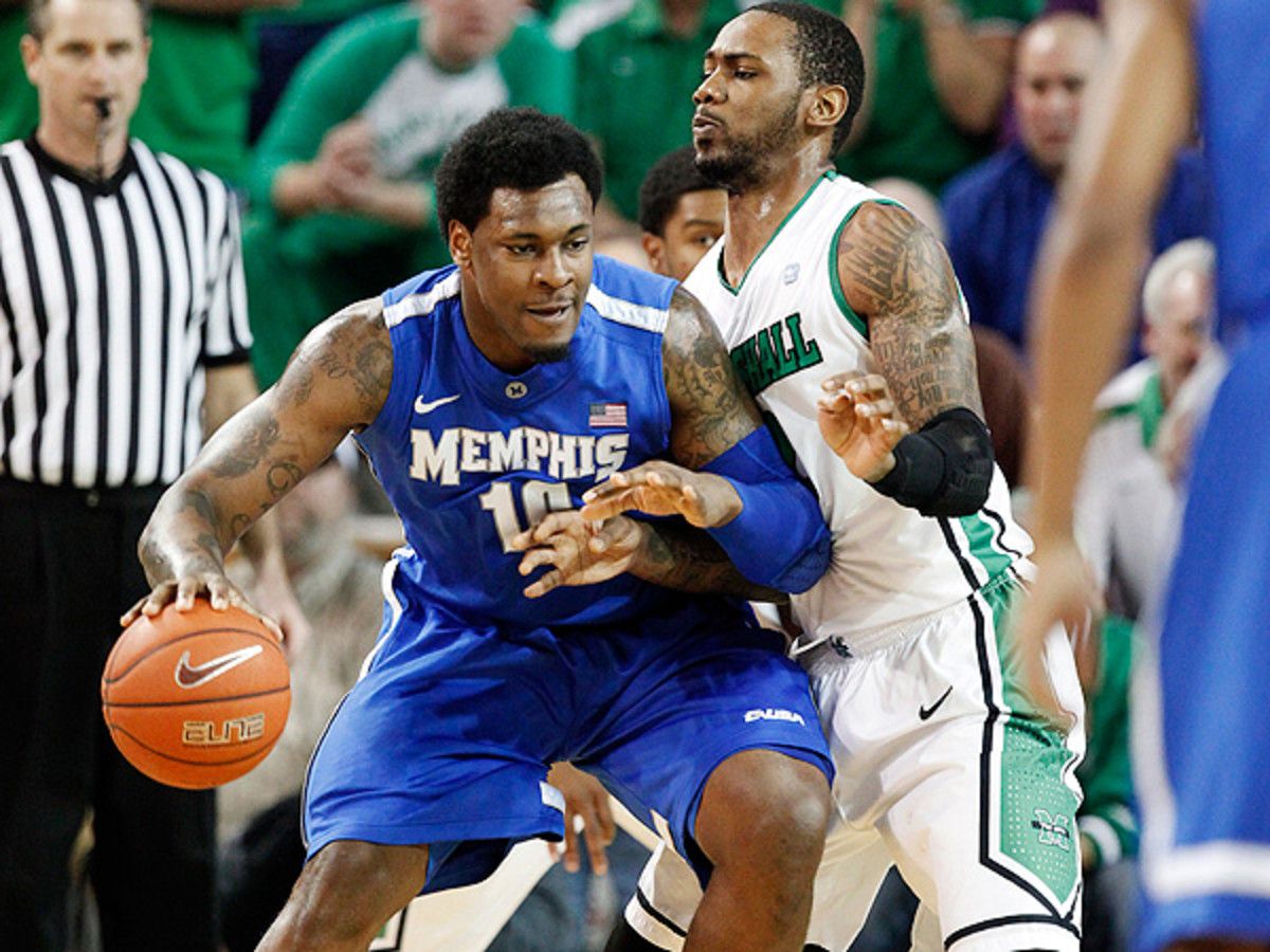 Kansas is likely an excellent fit for graduate transfer Tarik Black. (Randy Snyder/AP)