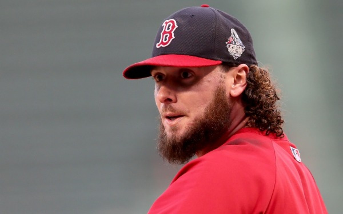 Free-agent Jarrod Saltalamacchia is a career .246 hitter in 7 MLB seasons. (Rob Carr/Getty Images)