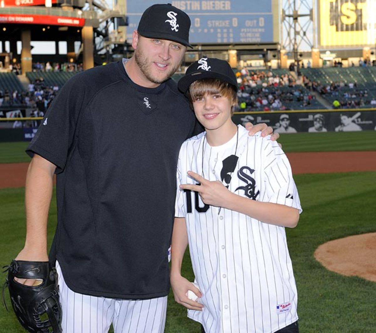 130604123757-justin-bieber-chicago-white-sox-mark-buehrle-single-image-cut.jpg