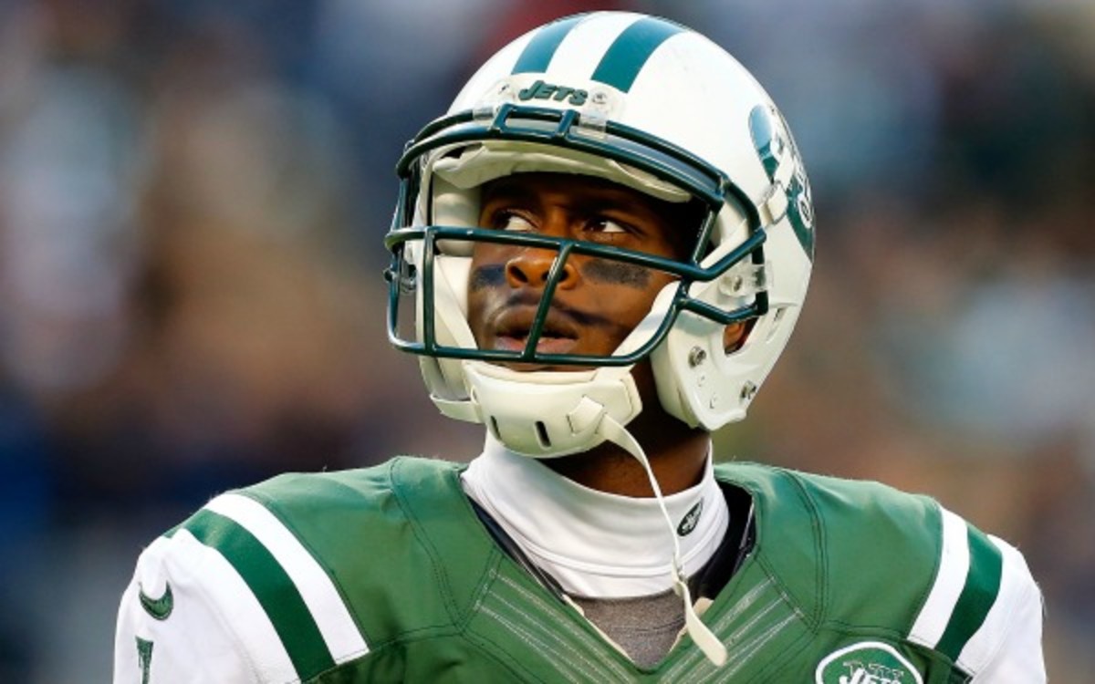 Geno Smith withered under pressure Sunday against the Buffalo Bills. (Jim McIsaac/Getty Images)