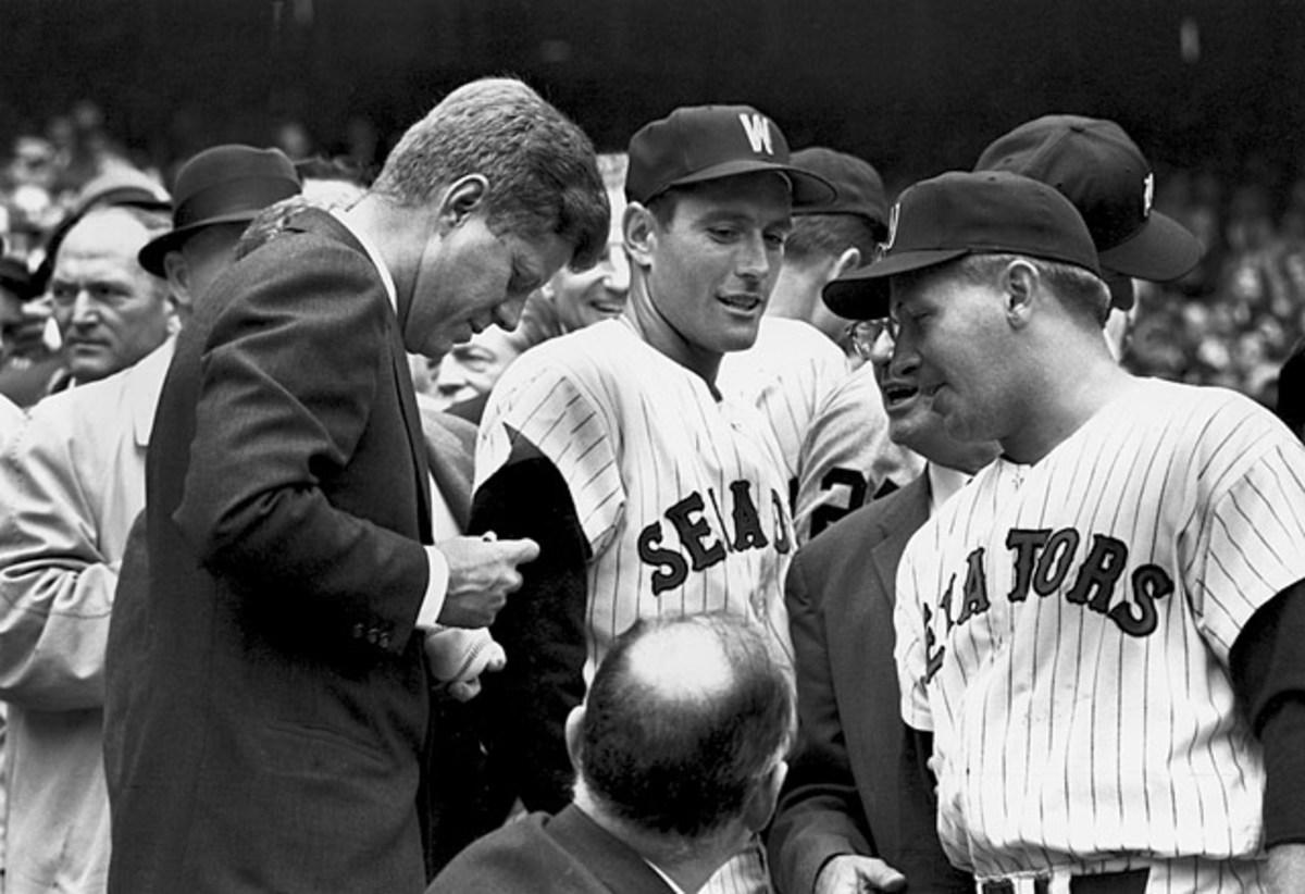 131121180920-1962-john-f-kennedy-senators-tigers2-single-image-cut.jpg