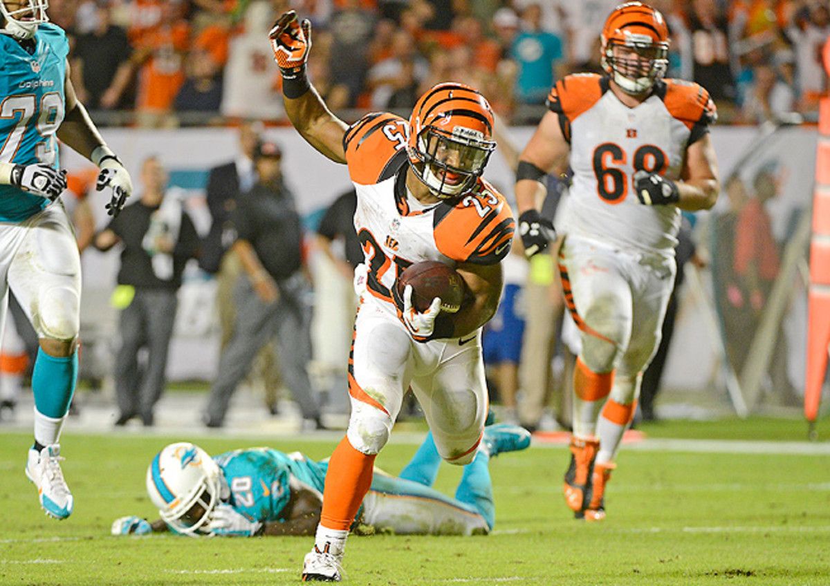 Giovani Bernard scored an incredible touchdown against the Dolphins, but only received nine carries.