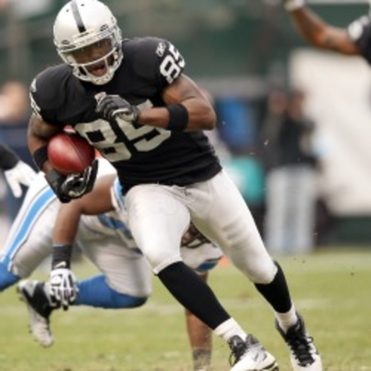 The Raiders give up on former first-rounder Darrius Heyward-Bey. (Ezra Shaw/Getty Images)