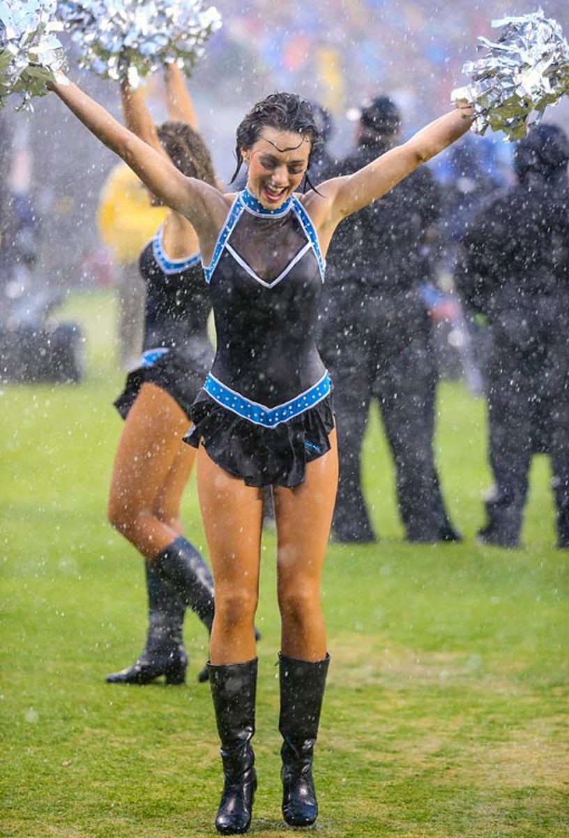 131223165402-carolina-panthers-topcats-cheerleaders-cda131222126-saints-at-panthers-single-image-cut.jpg