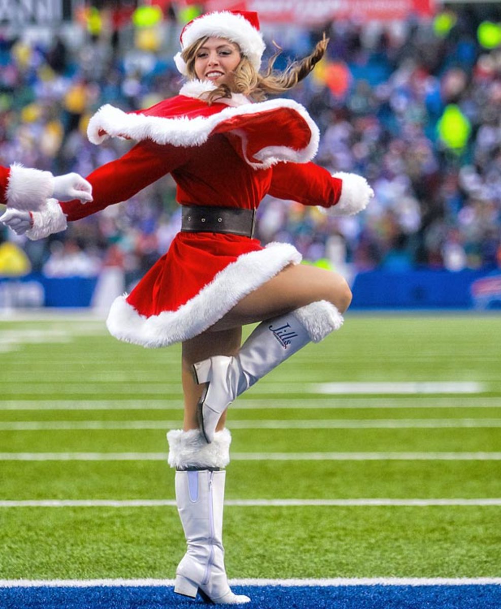 131223165346-buffalo-bills-jills-cheerleaders-25447263-single-image-cut.jpg