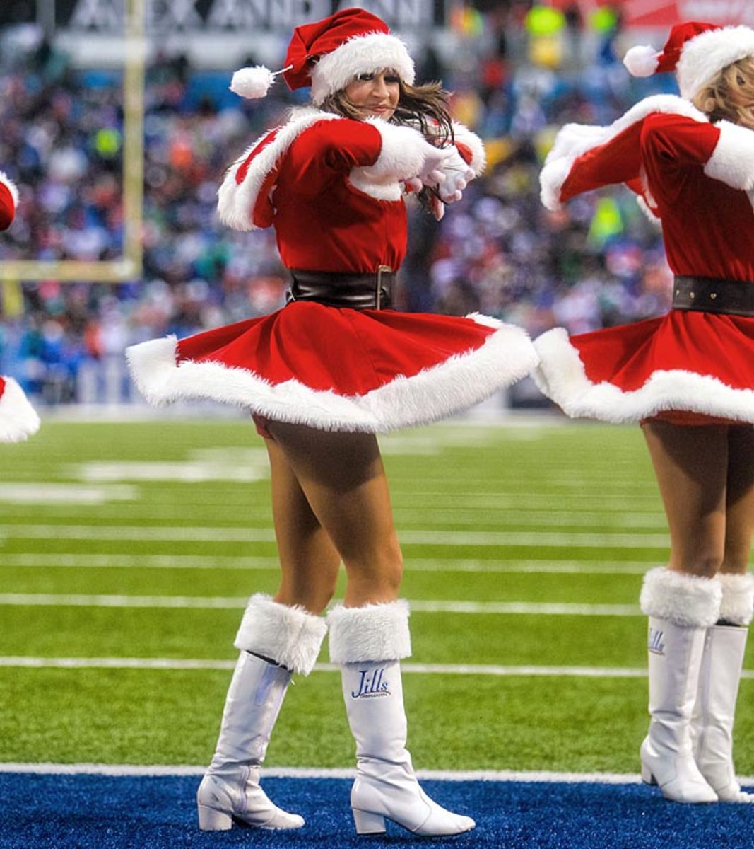 131223165341-buffalo-bills-jills-cheerleaders-25447243-single-image-cut.jpg