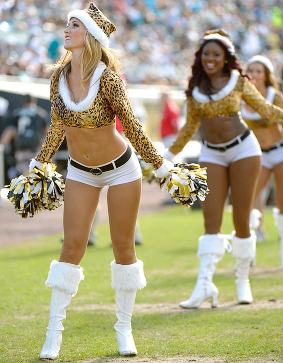 131223165518-jacksonville-jaguars-the-roar-cheerleaders-ap432692061791-6-single-image-cut.jpg