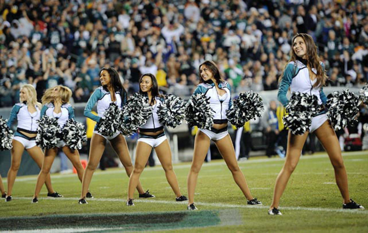 131223165612-philadelphia-eagles-cheerleaders-459054057-single-image-cut.jpg