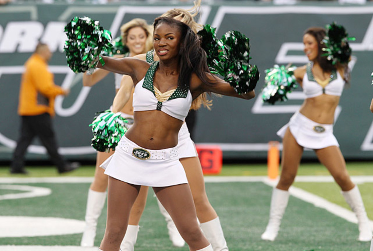 131223165558-new-york-jets-flight-crew-cheerleaders-ap894815568517-2-single-image-cut.jpg