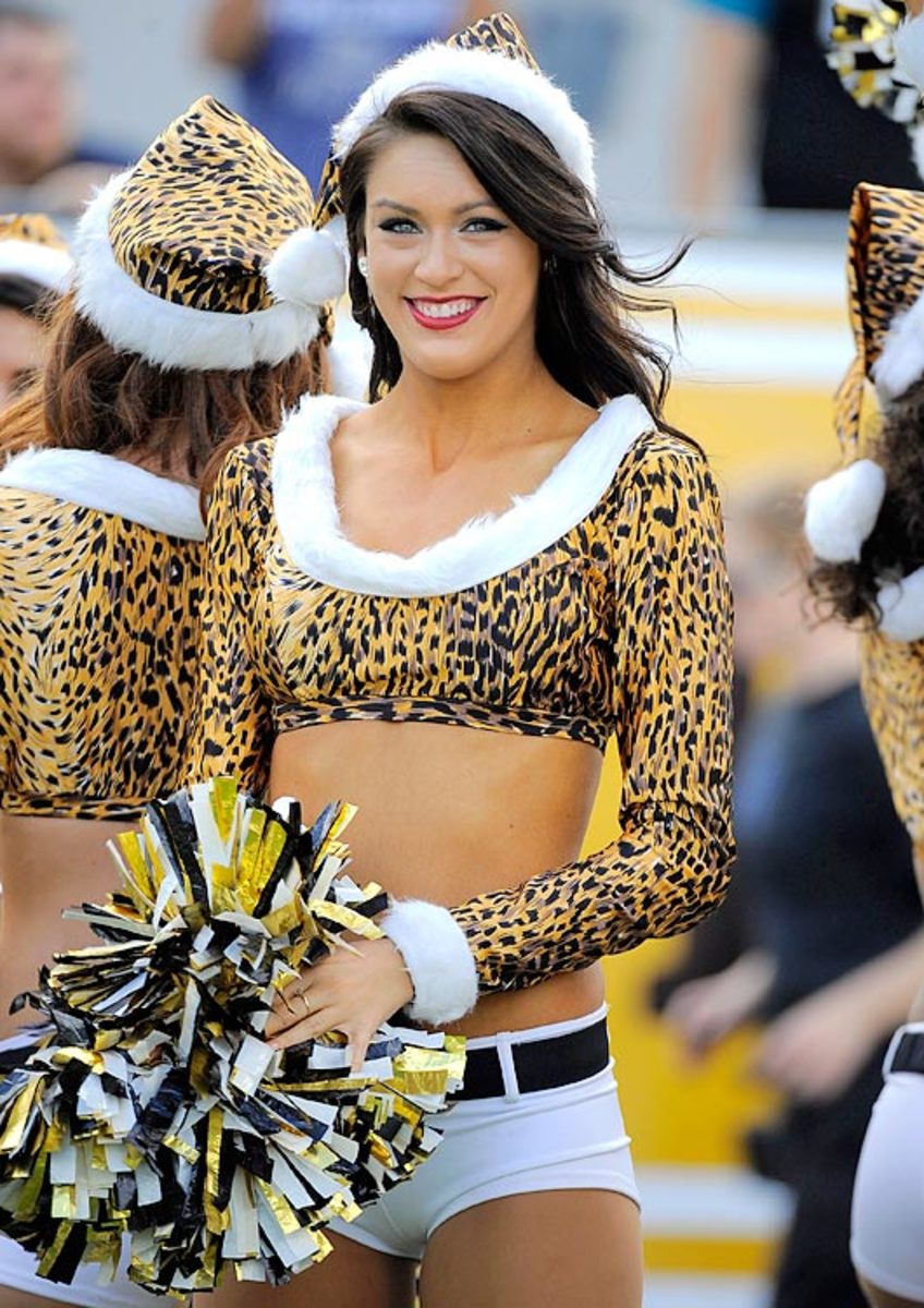 131223165515-jacksonville-jaguars-the-roar-cheerleaders-ap399225732358-7-single-image-cut.jpg