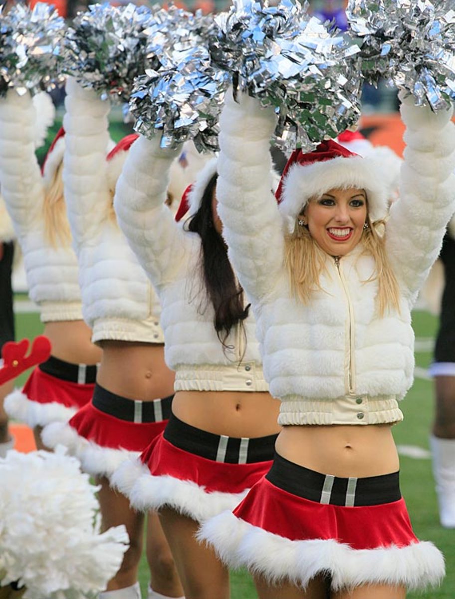131223165415-cincinnati-bengals-ben-gals-cheerleaders-ap772675728455-13-single-image-cut.jpg