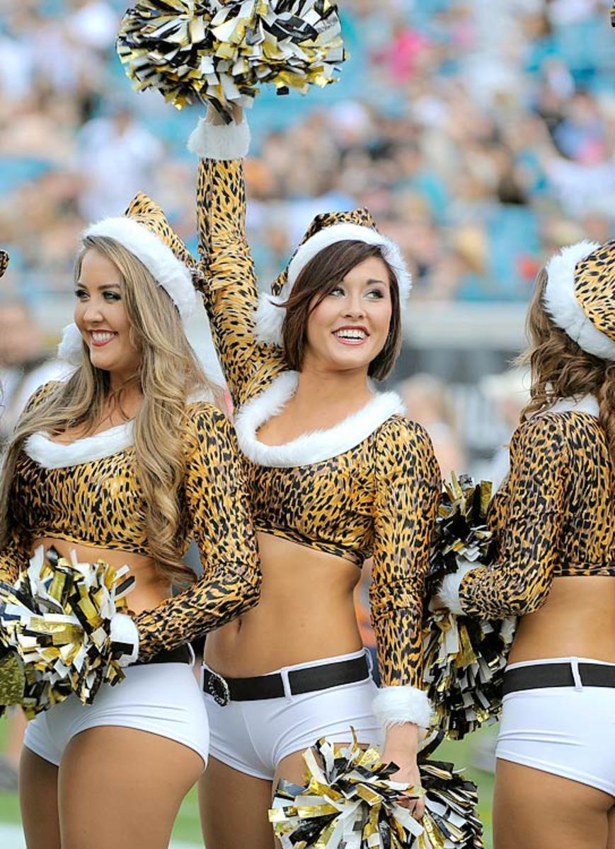 131223165512-jacksonville-jaguars-the-roar-cheerleaders-ap381955995879-8-single-image-cut.jpg