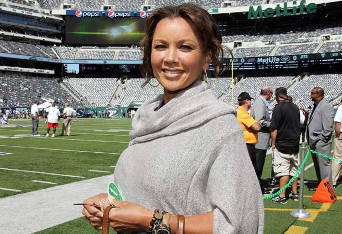 130131180725-vanessa-williams-single-image-cut.jpg
