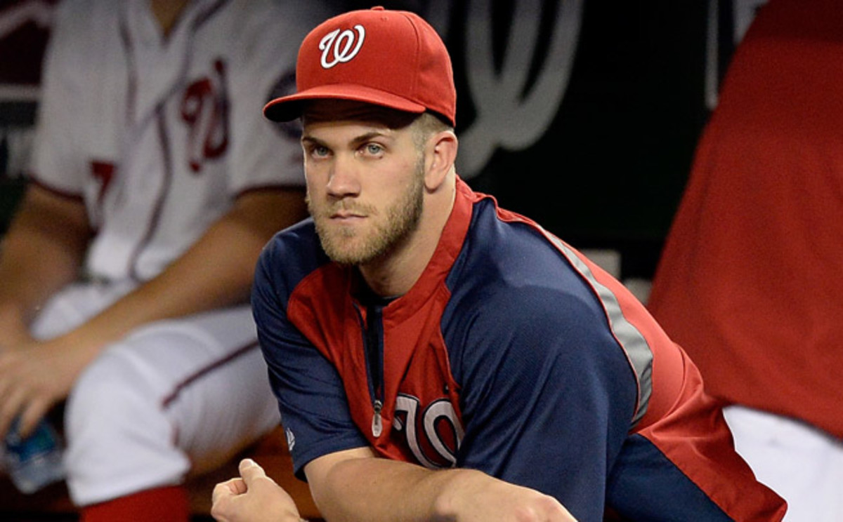 Bryce Harper to see knee specialist over swelling from collision