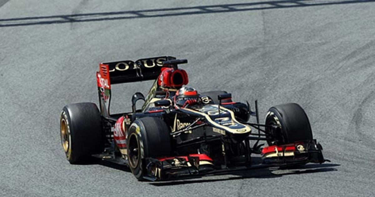 The sight of top drivers changing tires early seemed to cause a panic reaction in Kimi Raikkonen.