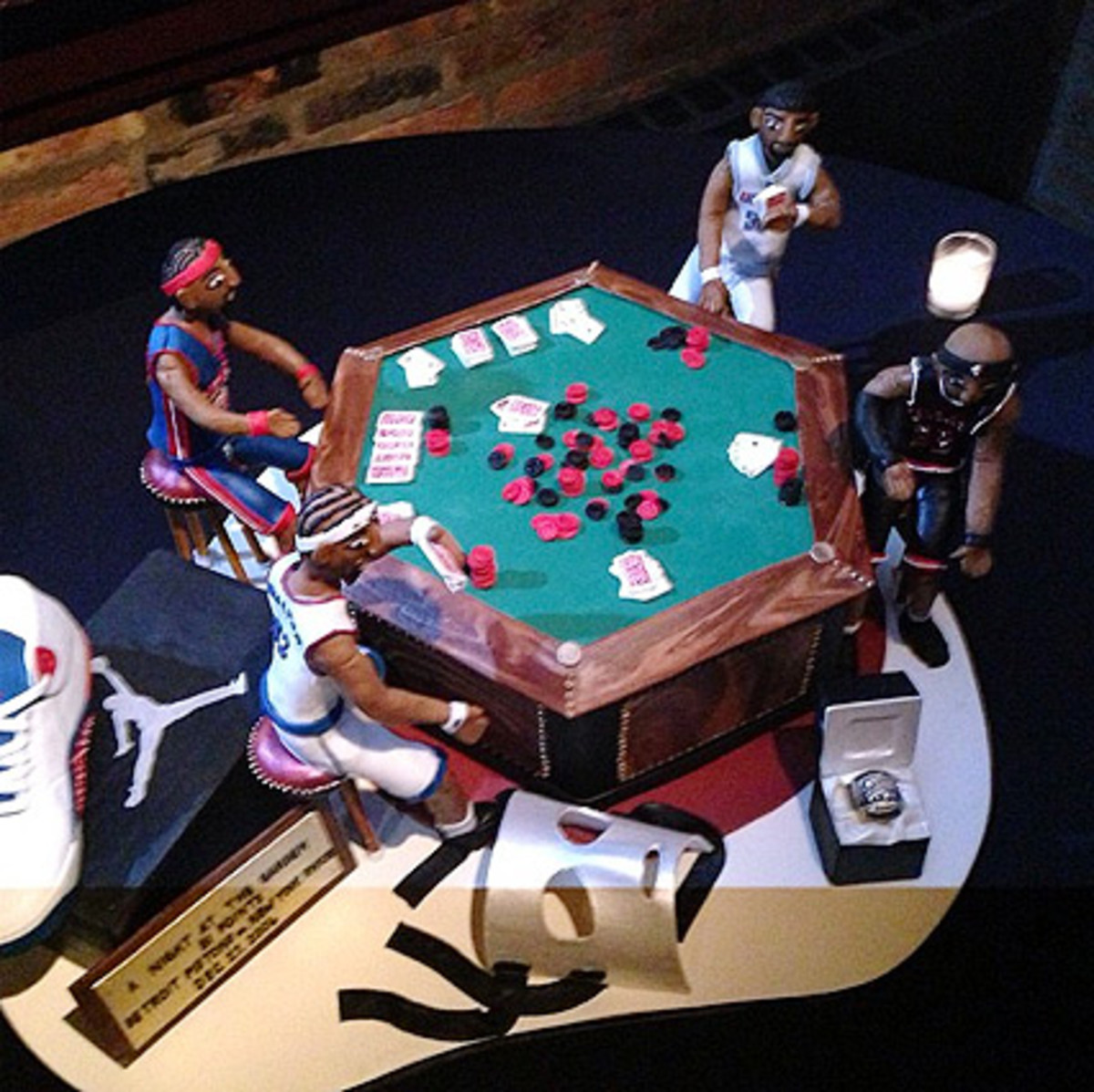 rip-hamilton-cake-in-focus