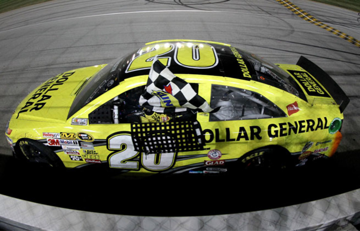 Matt Kenseth took the opening race for the Chase for the Sprint Cup championship on Sunday.