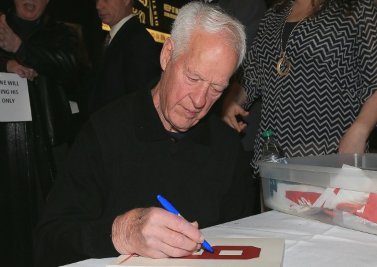 Gordie Howe sought financial damages for memorabilia destroyed by his former business managers. (Dave Reginek/NHL/Getty Images)