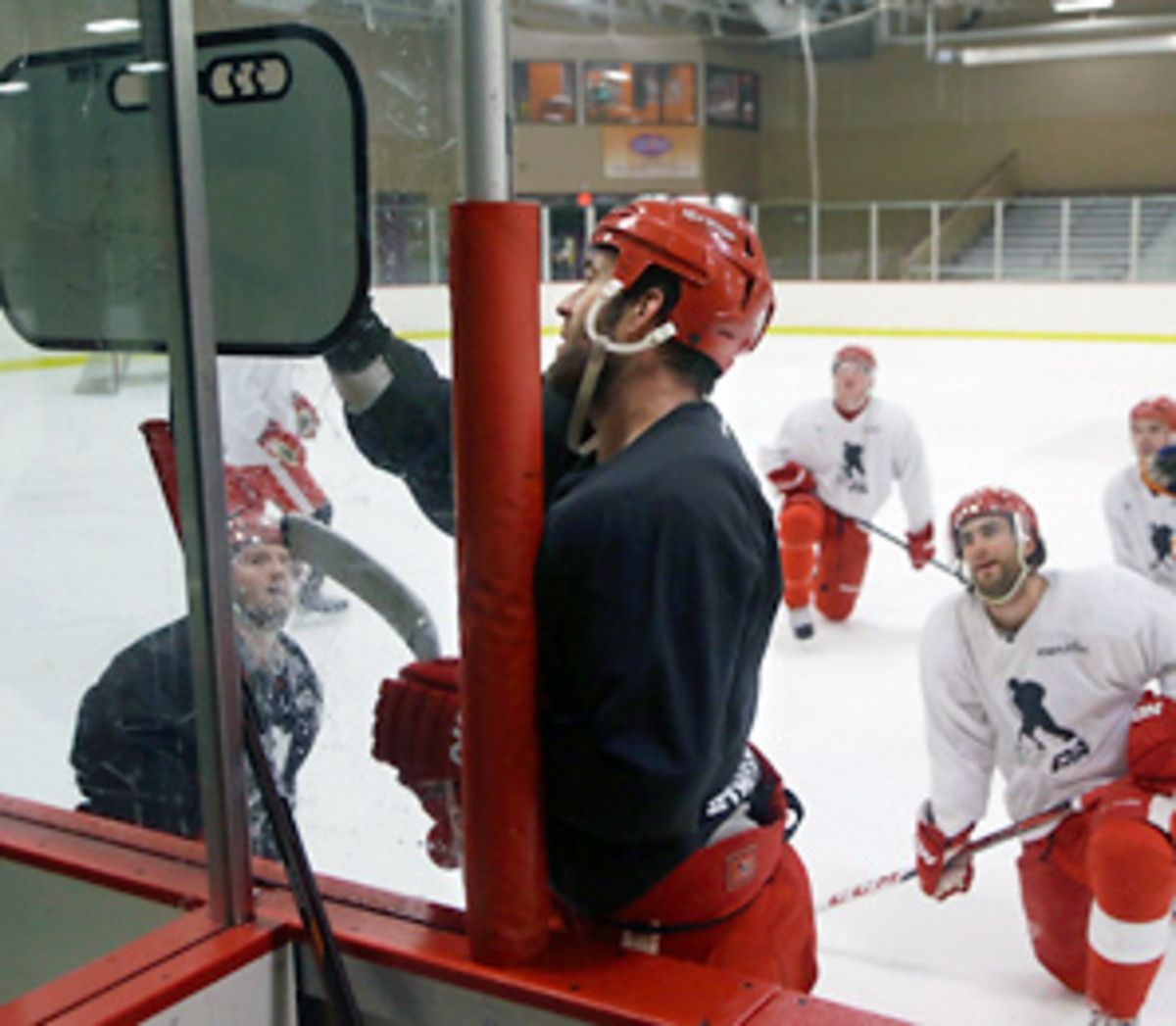 Todd Bertuzzi outlines a play during an informal practice at Troy Sports Center.