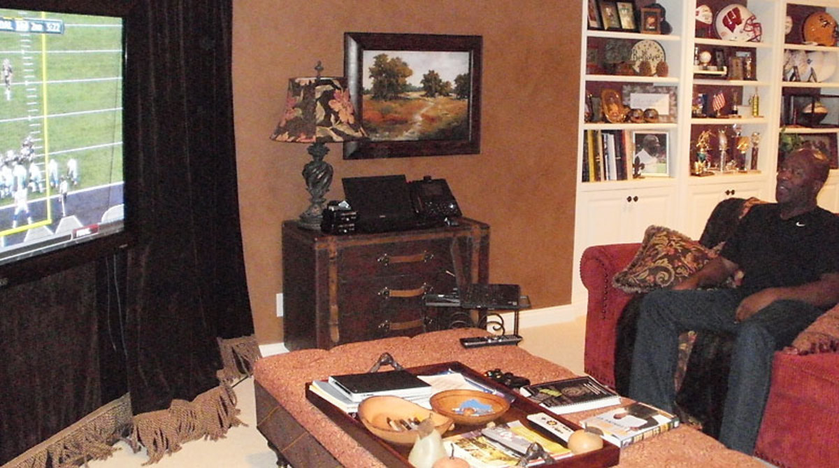 A Sunday afternoon with Lovie Smith. (Drew Lawrence)