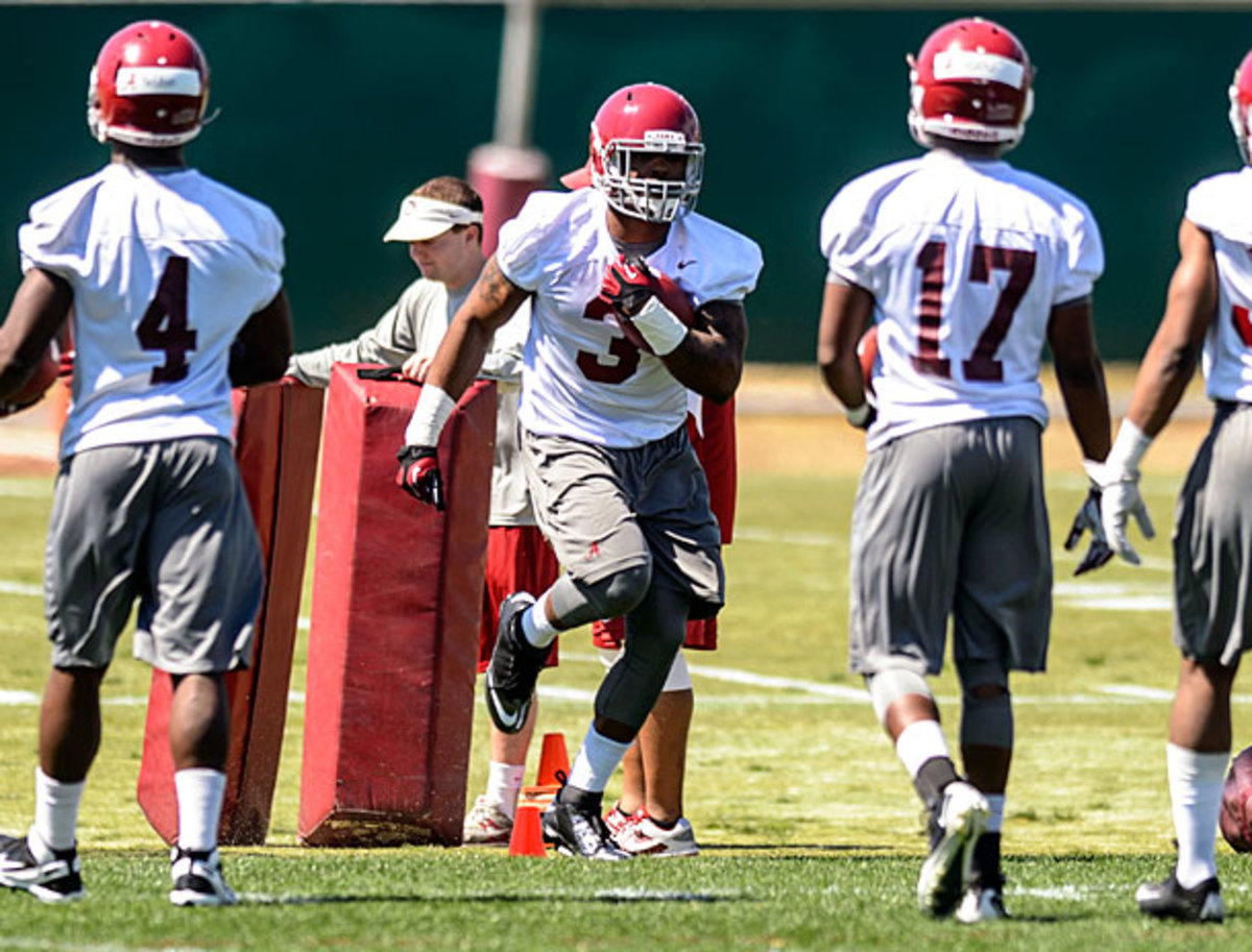 Alabama's Derrick Henry (3) will miss the rest of spring practice with a broken leg. (Vasha Hunt/AL.com/Landov)