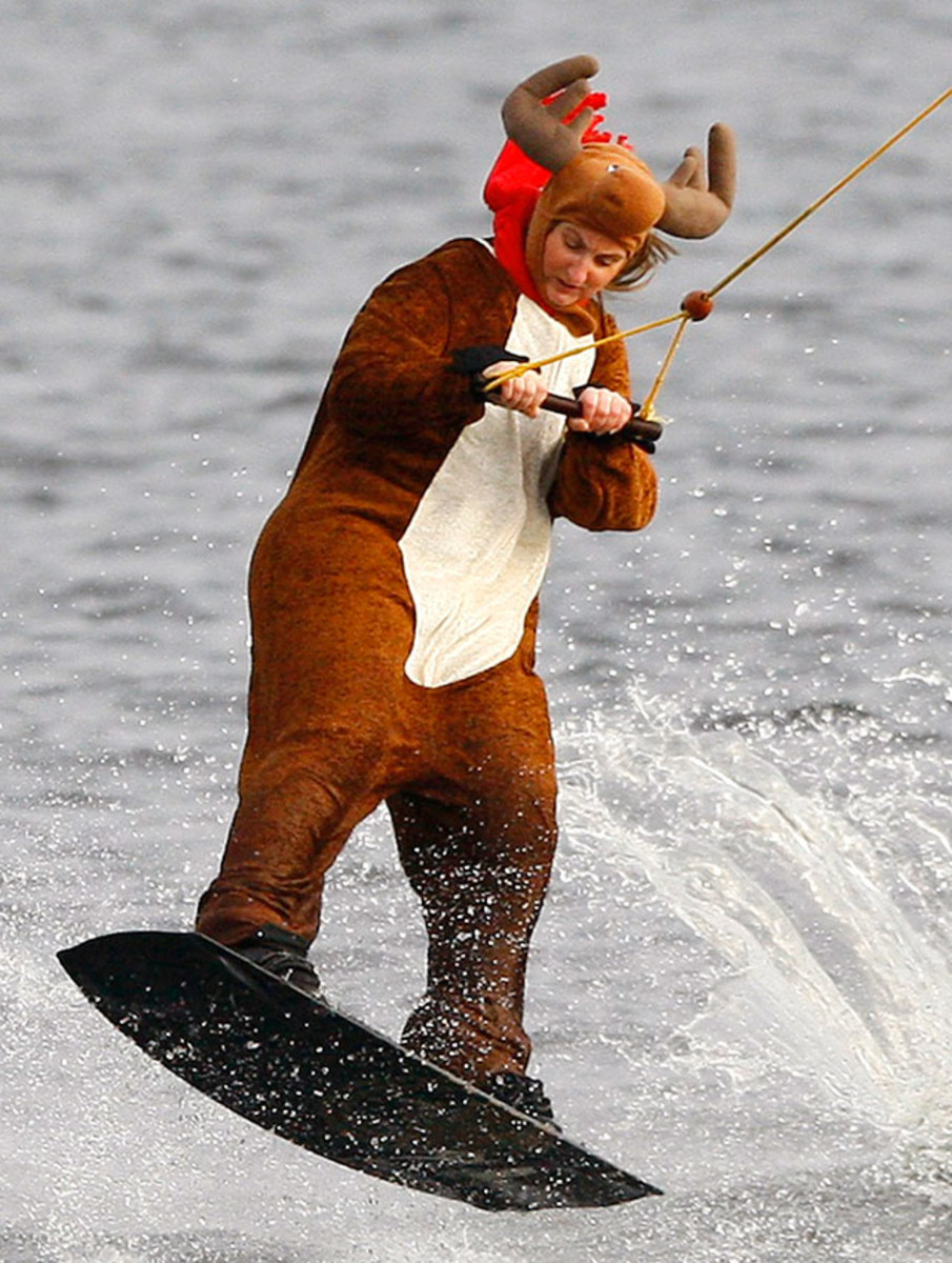 elk-wakeboarding.jpg