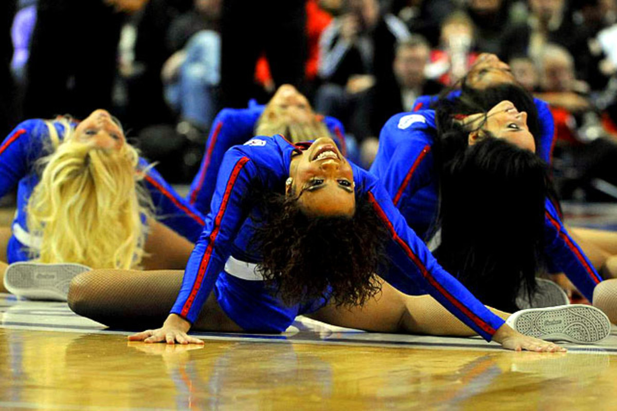 sixers-dancers-opox-25698.jpg