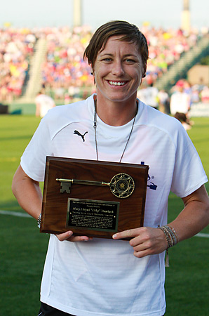 wambach_magicJack_298.jpg