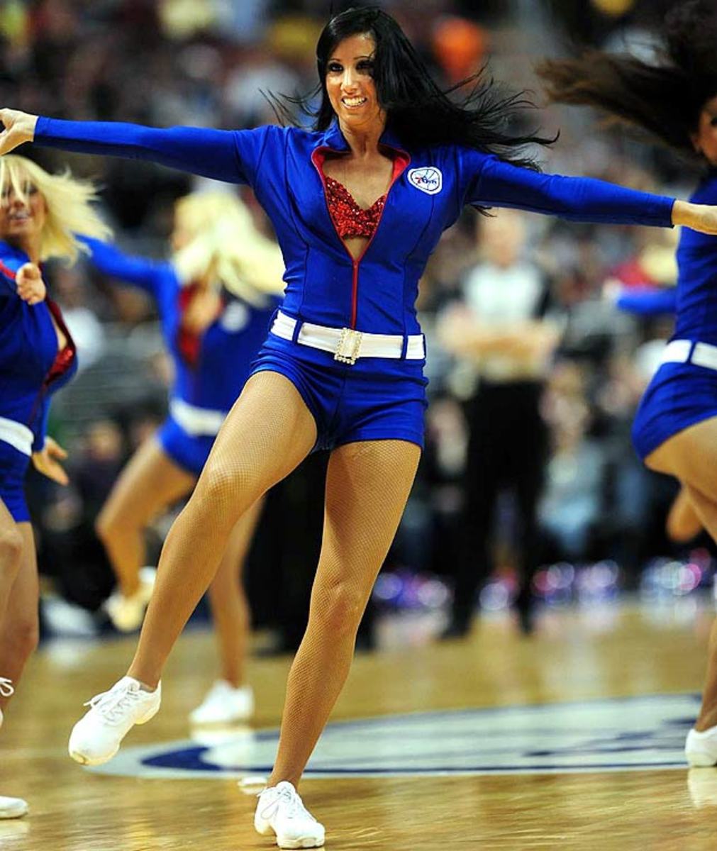 sixers-dancers-opoe-50071.jpg