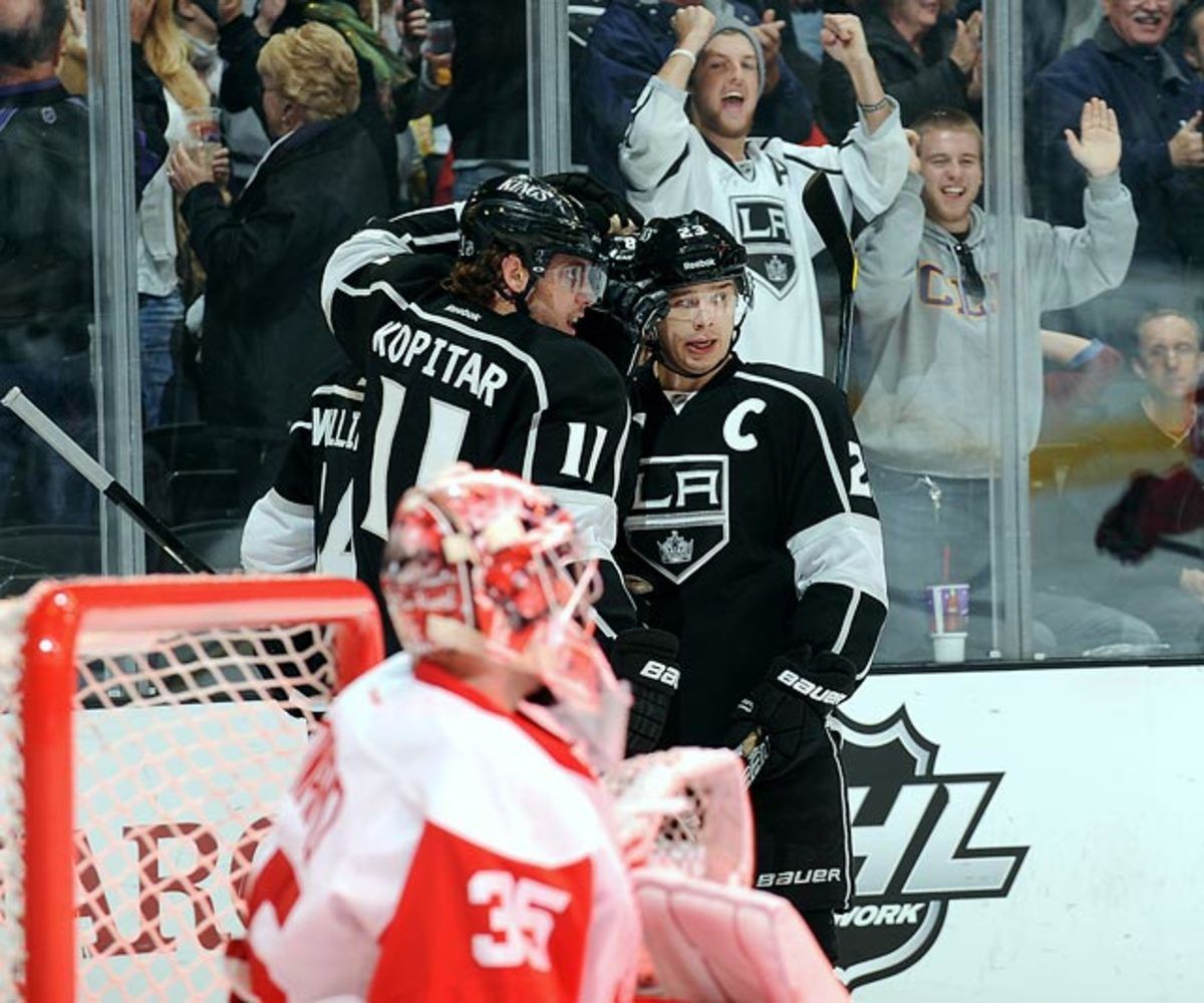 anze-kopitar-dustin-brown.jpg
