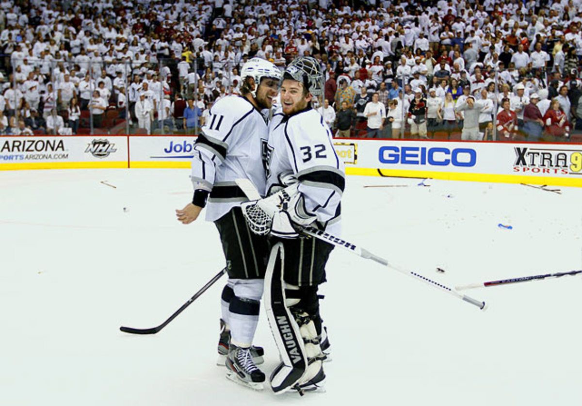 anze-kopitar-jonathan-quick.jpg