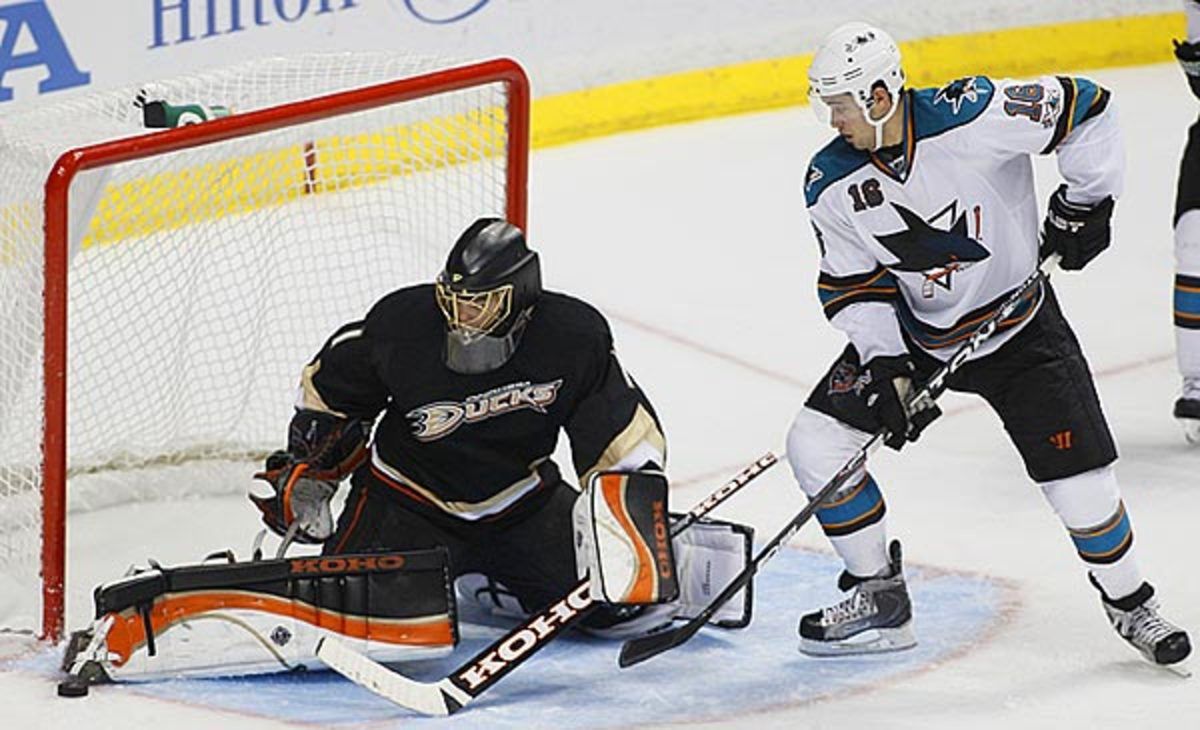 jonas-hiller
