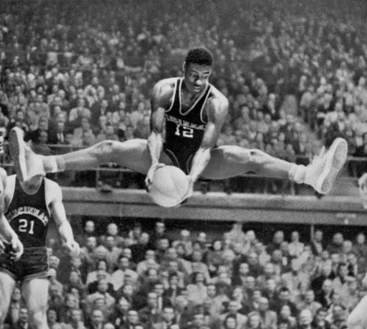 Oscar Robertson (25)