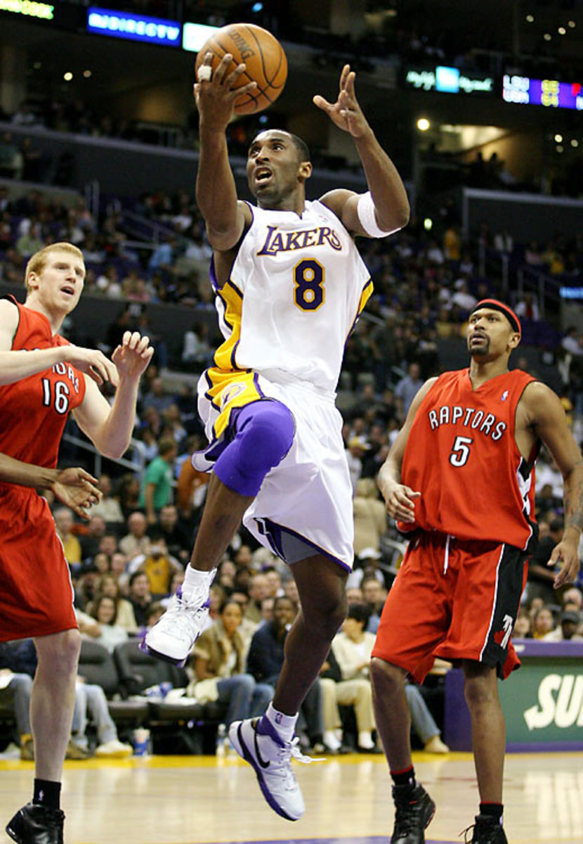 Kobe scores 81 points