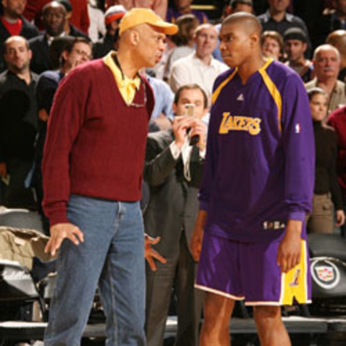 kareem-abdul-jabbar-andrew-bynum