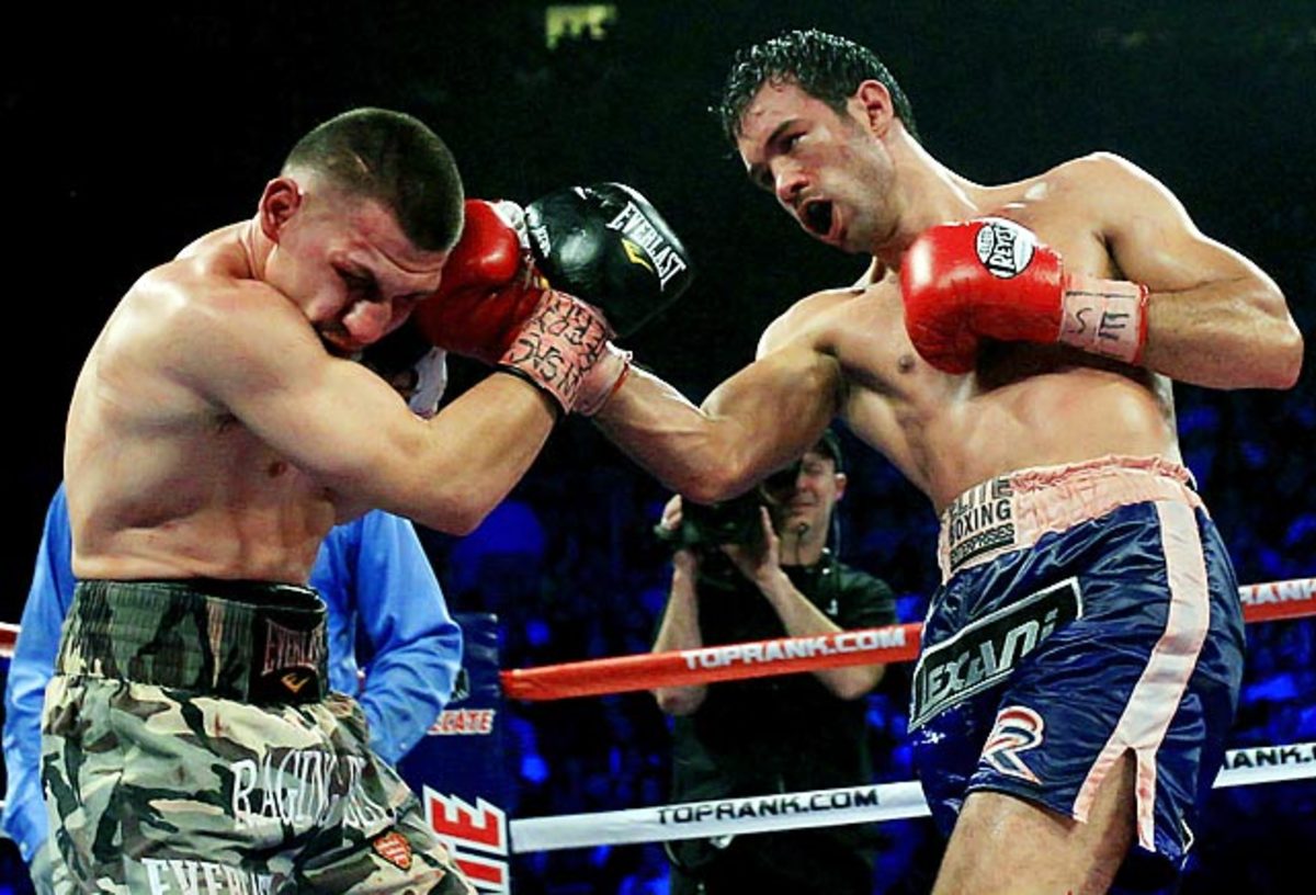 Pawel Wolak draws Delvin Rodriguez