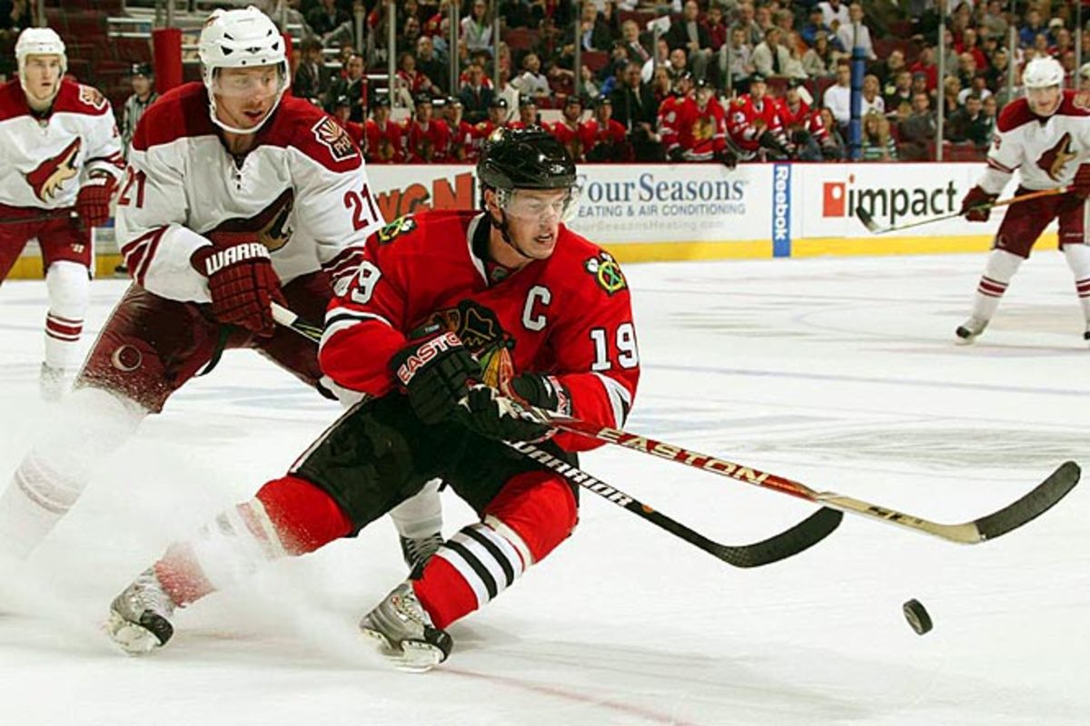 Jonathan Toews, center, Chicago Blackhawks