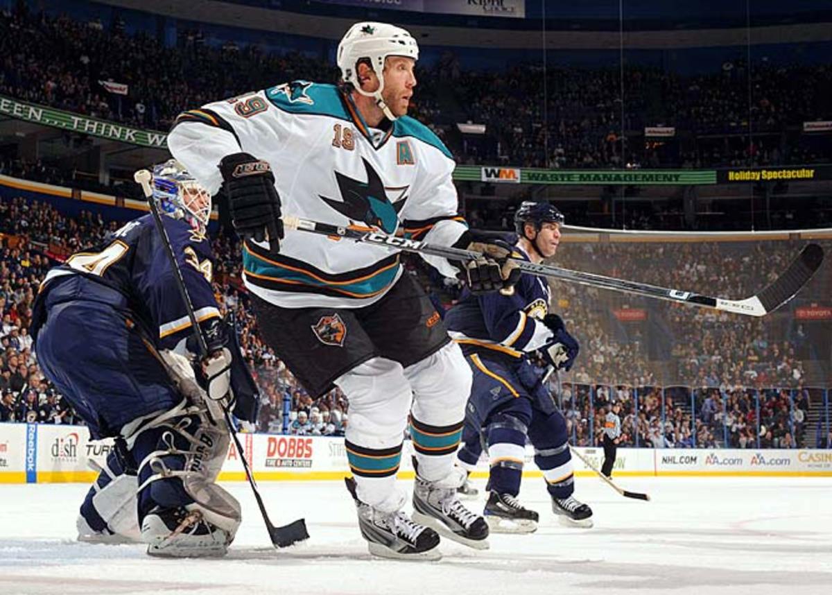 Joe Thornton, center, San Jose Sharks