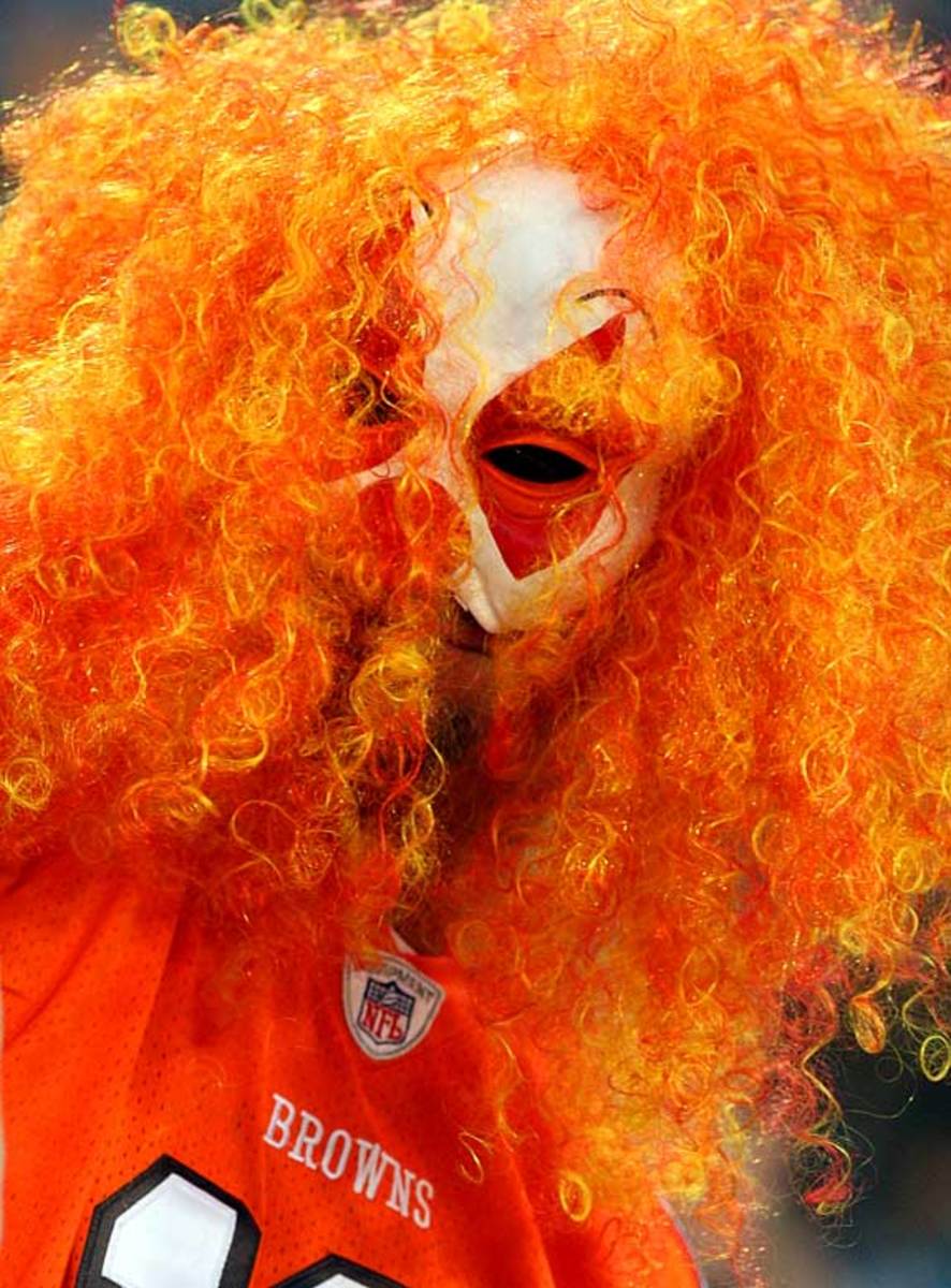 Crazy sports. Американский футбол фанаты. NFL фанаты. Чудные фанаты фото. Болельщики США по футболу.